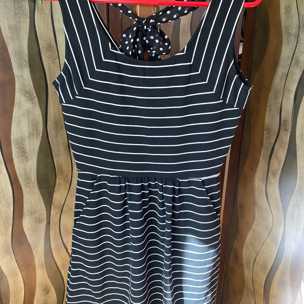 NWT Speechless Black/White Stripped Dress, size M junior